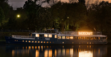 Passagierschiff mit 109 - jähriger Geschichte