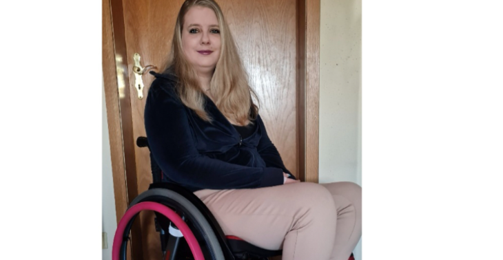 Nadine ersucht eure Unterstützung.